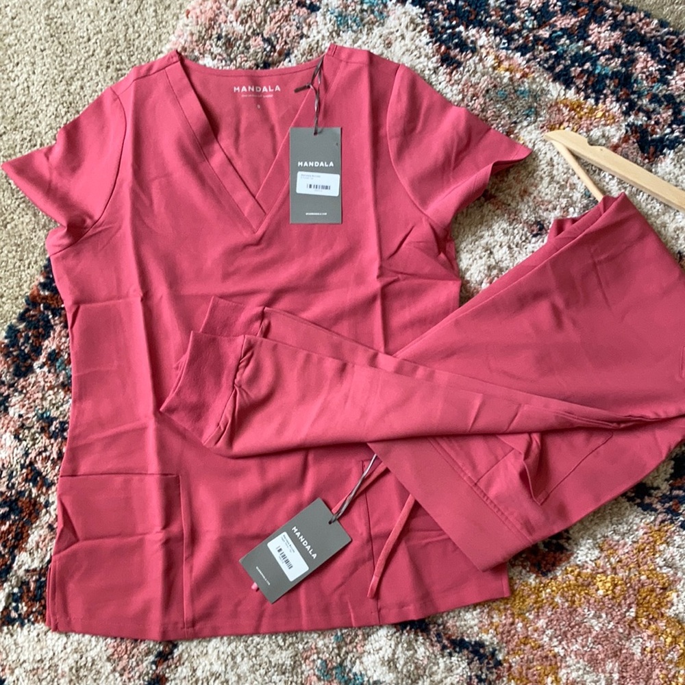 Mandala Scrubs NWT pink joggers and top